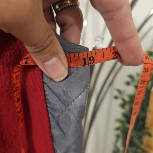 Vintage Unionbay Red Hooded Fleece Vest with Gray Trim - Picture 6 of 7